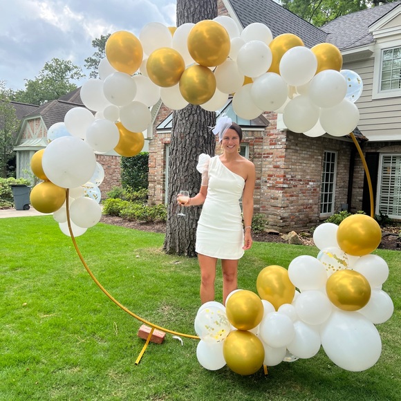 Leave Them Speechless White Dress size Medium - Picture 2 of 2